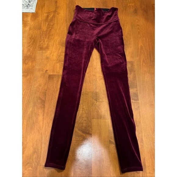 SPANX Pants - Woman’s new Spanx velvet pants size S